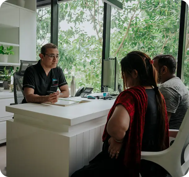 Dr. Rajeev Agarwal counselling patients